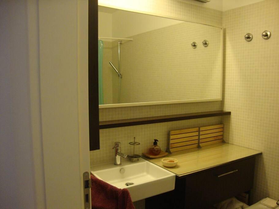 Modern And Spacious Apartment In Lisboa Esterno foto